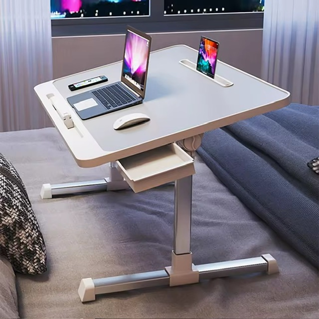 โต๊ะคอมพิวเตอร์ ปรับระดับได้ สำหรับใช้งานบนเตียง